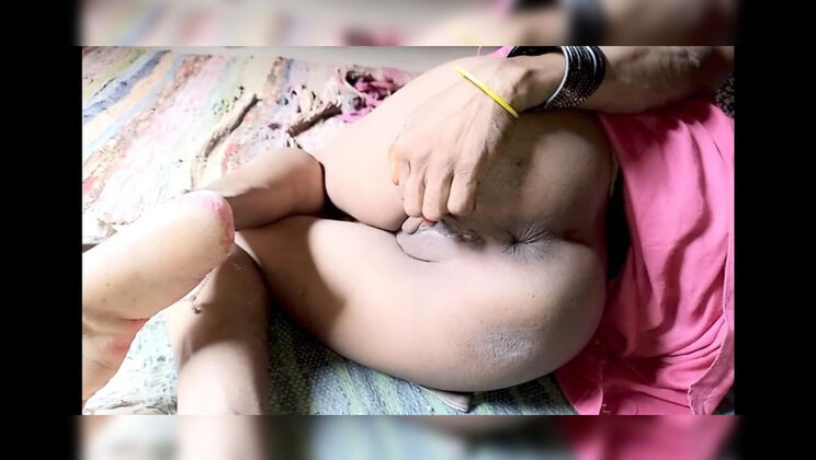 Desi Village Sister-in-law Afternoon Fuck - Big Ass Doggy Style with Tight Pussy