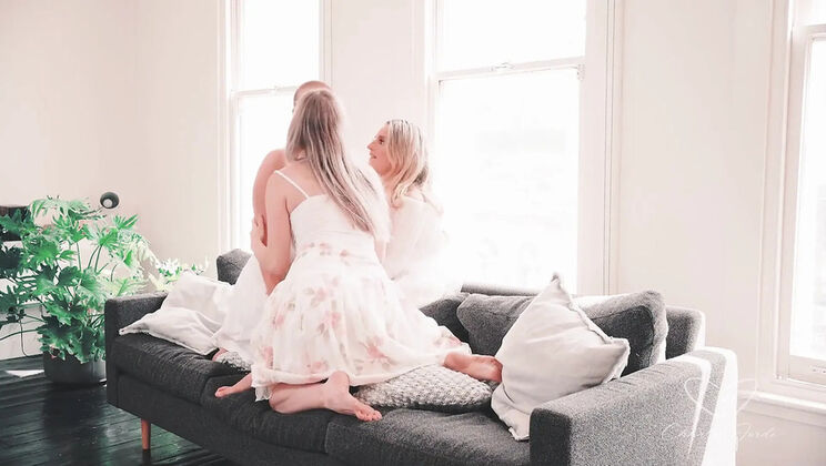 Sunshine Threesome with Charlie Forde, Laney Day & Felina Fox - Huge Tits Lesbian Fingering