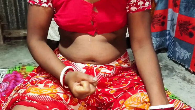 Desi Bhabhi Big Ass Fingering Sex with Oiled Pussy Orgasm