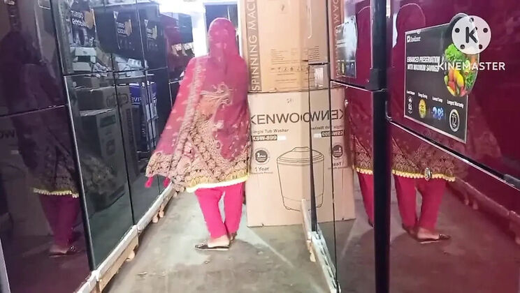 Midnight Secret Meet with Boyfriend - Indian College Girl First Time Hardcore Sex