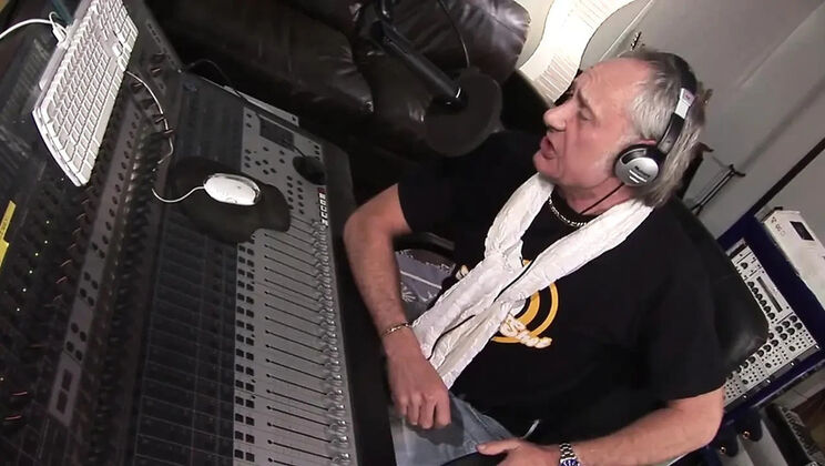 Old Man Fucks Young Teen Amanda Black - Big Tits, Threesome & Cum in Mouth