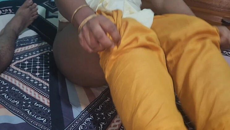 Bangladeshi Bhabhi Blowjob - Married Bengali Housewife Deep Throat Hardcore Sex