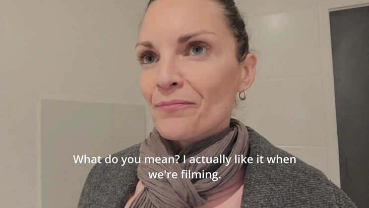 Stranger Fuck: Hot MILF Asks For Doggy Style & Big Ass Creampie in Kitchen