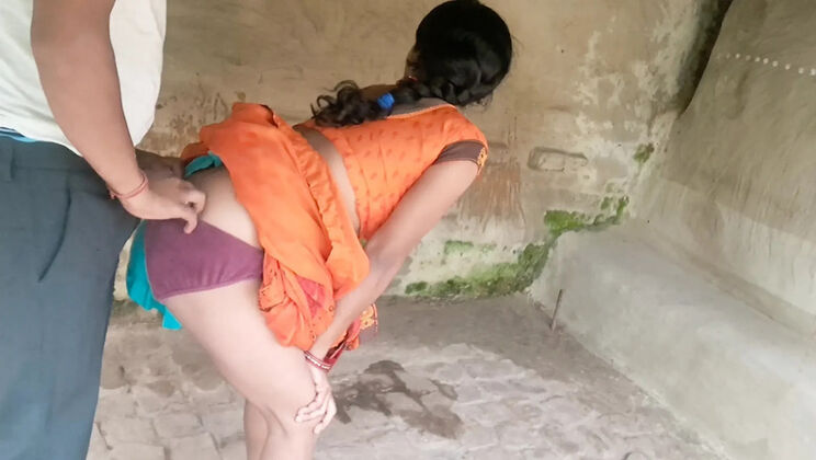 Indian Wife Sonia Saree Outdoor Doggystyle Fucked Hard by Stepbrother