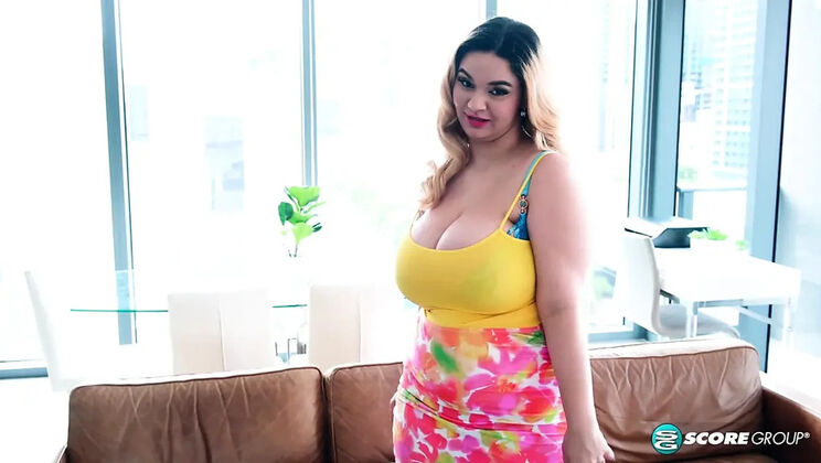 Blonde Latina Crystal Chase Big Tits Solo Masturbation in HD