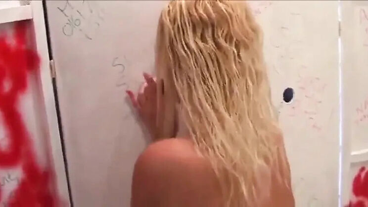 Gloryhole Blowjob Leads to Floor Fucking & Creampie with Big Cock