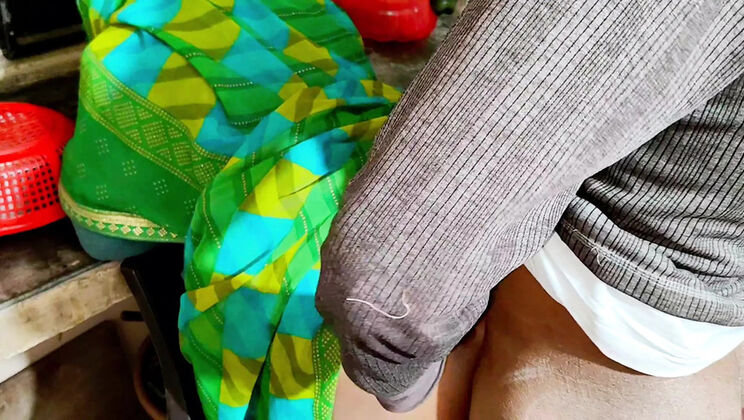 Desi Bhabhi Hardcore Fuck in Kitchen with Hindi Dirty Talk - Indian Aunty Rough Sex