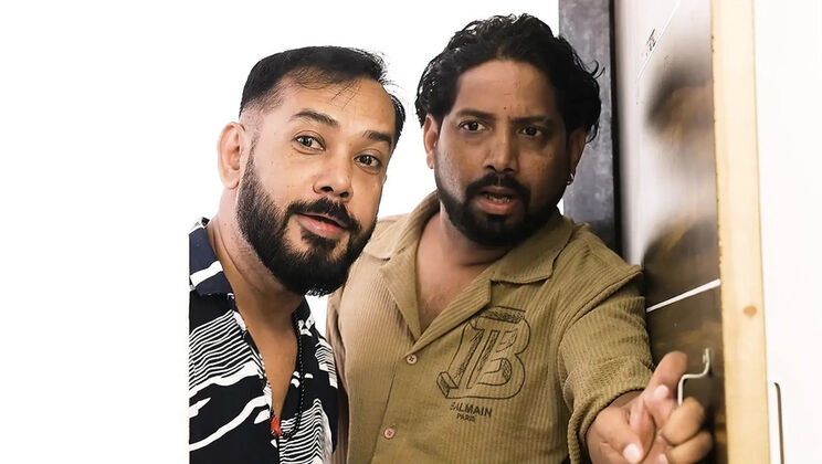 Desi Housewife Rough Sex with Two Electricians - Creampie & Threesome Fucking in Hindi