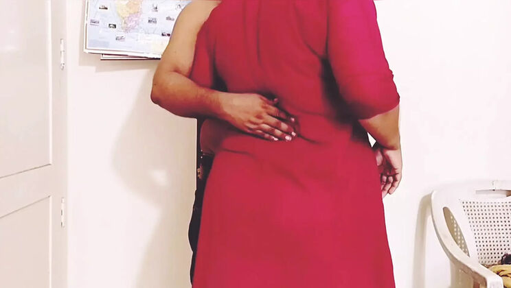 Tamil Mallu Aunty Blowjob and Handjob with Lover - Big Ass Indian MILF