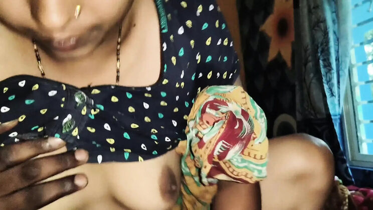 Hot Indian Bhabhi Fucked Hard in Bedroom by Big Dick - Hindi Couple Sex