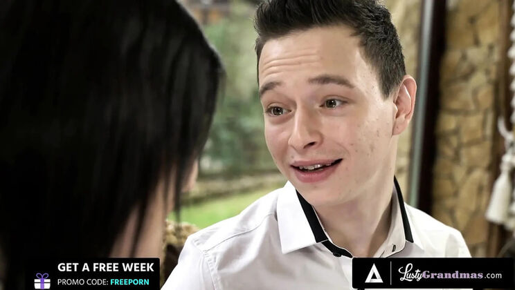 Horny Stepson Fucks Divorced Stepmom - Big Tits Granny Nikki Nuttz Deep Throat & Doggystyle