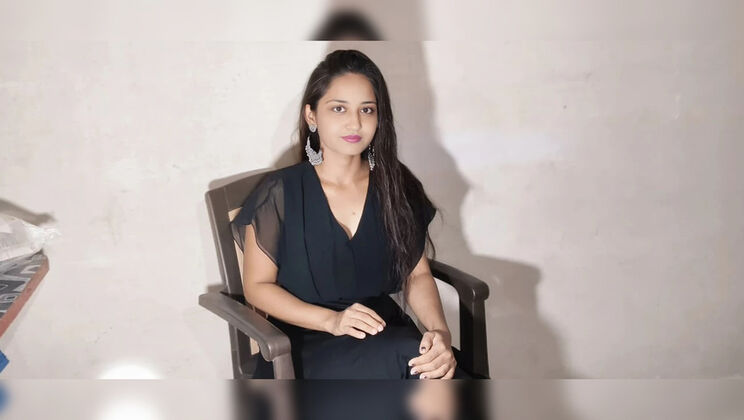 Indian Girl Hard Fuck in Chair - Dogimaster Blowjob & Doggy Style