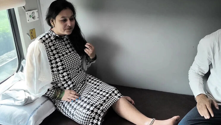 Indian Stepmom Puja Gets Fucked Hard in Train Compartment - Desi BBW Doggy Style & Missionary Sex