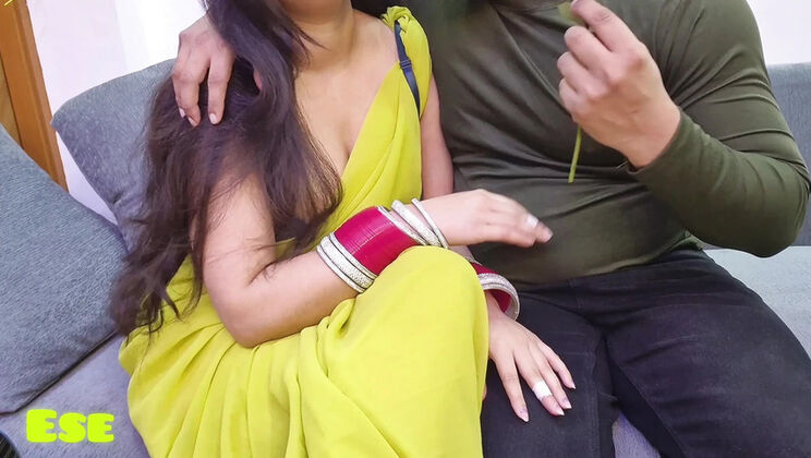 Valentine's Week Bhabhi Cheating - Desi Homemade Doggy Style with Big Tits & Dirty Talk