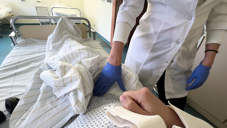 Eva Keks The Naughty Nurse Gives Special POV Blowjob in Shower - Russian MILF Deepthroat & Cum in Mouth