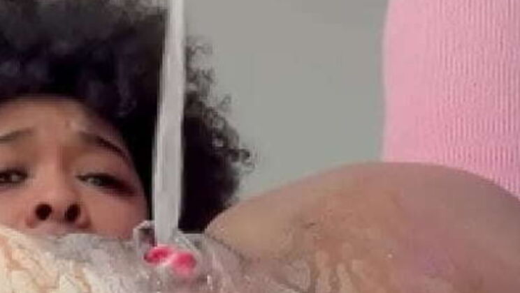 Jadeenasty1 Anal Masturbation and Big Ebony Ass Closeup Squirting