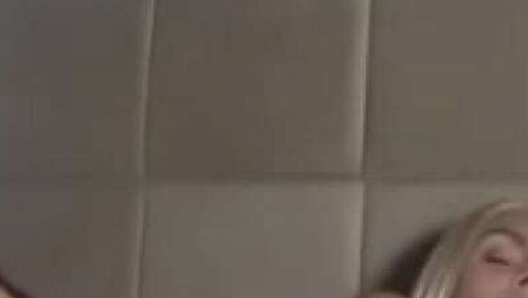 Heloa Green Anal Gape Farts with Big 28cm Monster Cock