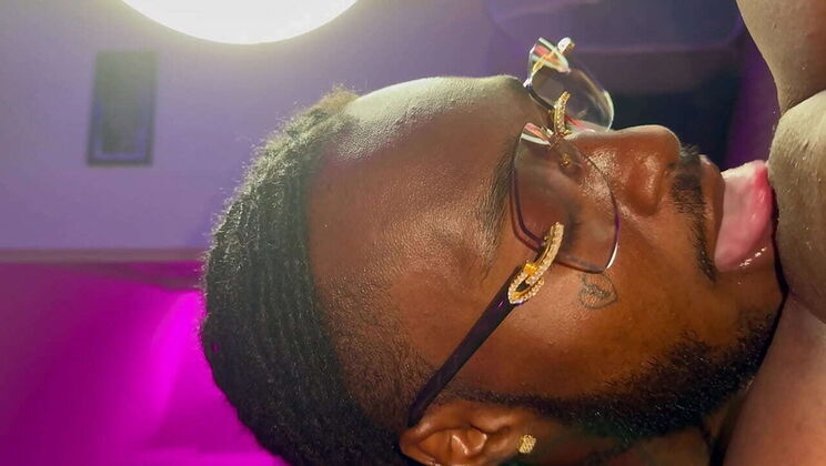 Husband Makes Wife Cum Hard With Pussy Licking - Homemade Ebony Couple