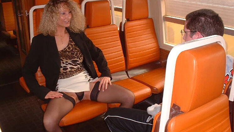 Amateur French MILF Mom Public Anal Sex on Train - Real Homemade HD