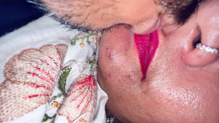 Desi Housewife Naina Pussy Licking and Kissing - Indian Bhabhi HD Sex Video