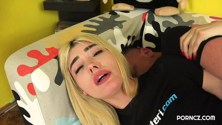 Horny Blonde Babe Luna Bbunny Gets Fucked Hard by Steve Q - Amateur Blowjob & Cowgirl