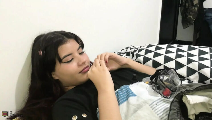 Skinny Latina teen gives deep throat blowjob and hard fuck - Homemade Spanish Porno