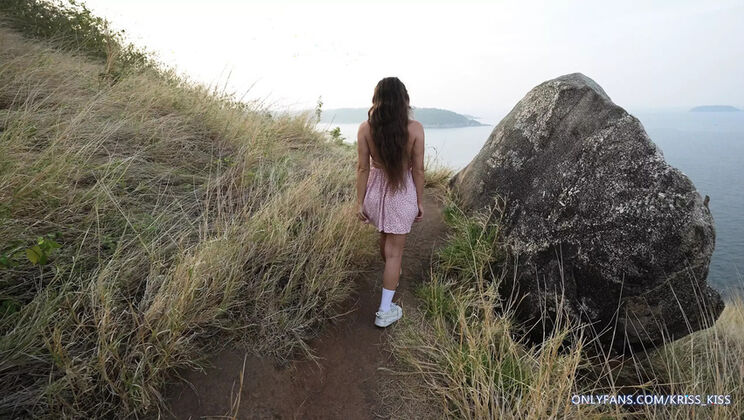 Petite amateur brunette deepthroats huge cock outdoors public sex