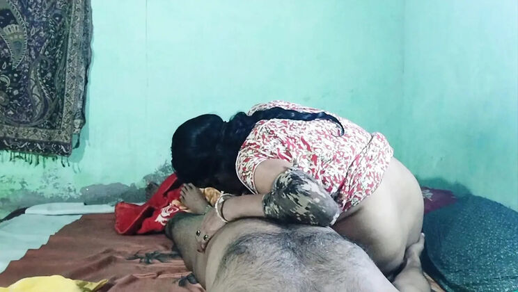 Indian Aunty Full Movie - Hot Desi Couple Fucking, Big Boobs Blowjob & Doggy Style