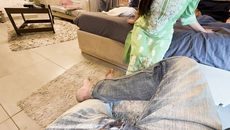 Bhabhi Gives Her Chut to Devar First Time, Cheats on Husband