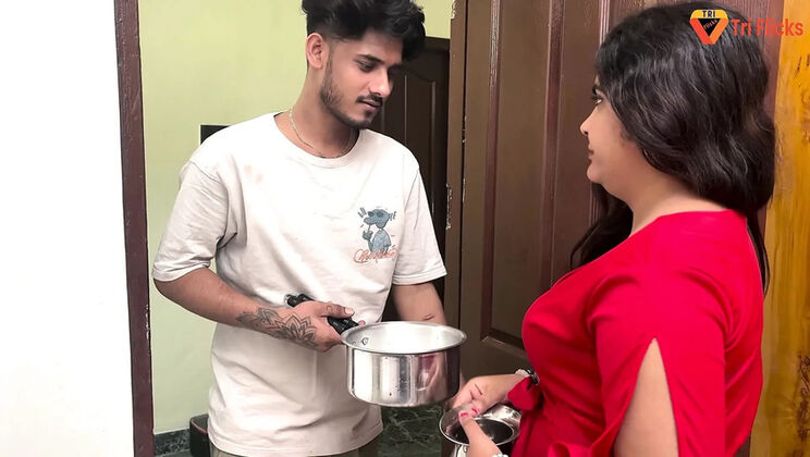 Pados Wali Bhabhi Kai Doodh ka Chakkar Indian Desi Bhabhi Fingering Cumshot Mature Pornstar HD Sex Video
