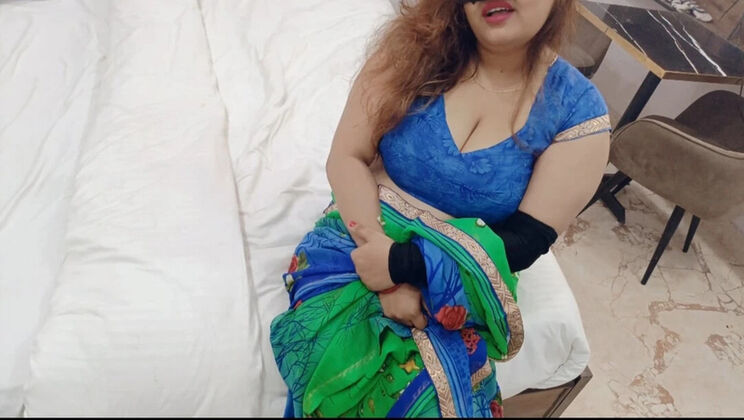 Wife Ke Nahate Time Husband Ne Chudakkad Sali Ko Pehli Bar Choda