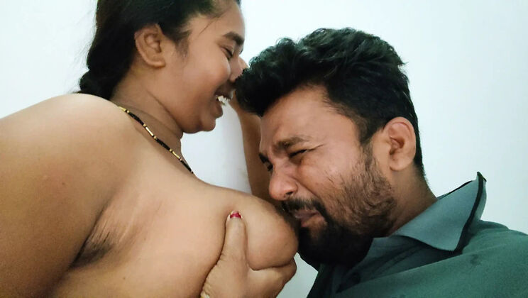 Pregnant Desi Bhabhi Big Natural Tits Devar Chus Raha – Hot Hindi Romance