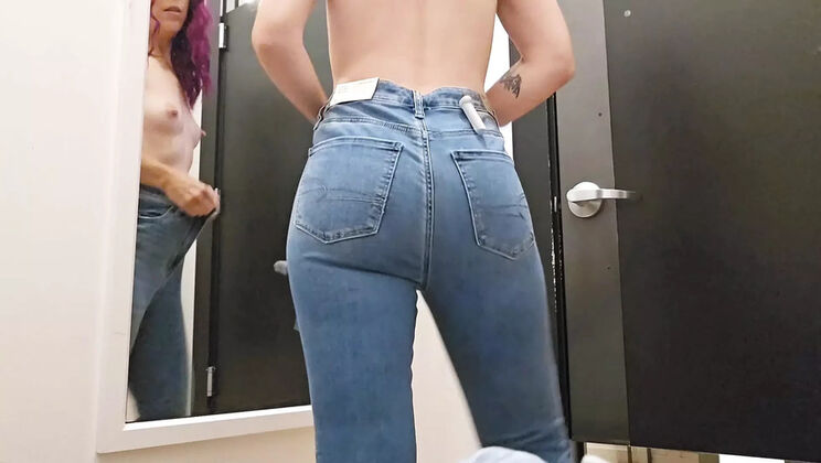 Nerdy_faery Wets New Jeans: Farting & Pissing in Tight Ripped Jeans Outdoors