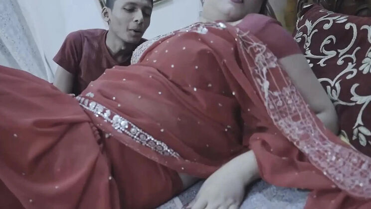 Sauteli Chachi ki Chudai – Indian Aunty Blowjob & Doggy Style Hardcore