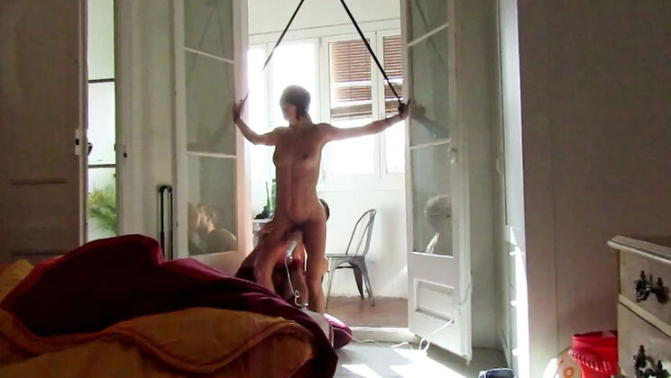 Blindfolded and Tied Up: Amateur Couple Fucks Hard at Her House