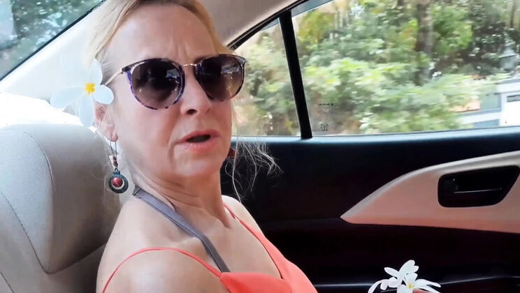Blonde Mature Wife Gives Blowjob and Swallows Cum in Amateur Video