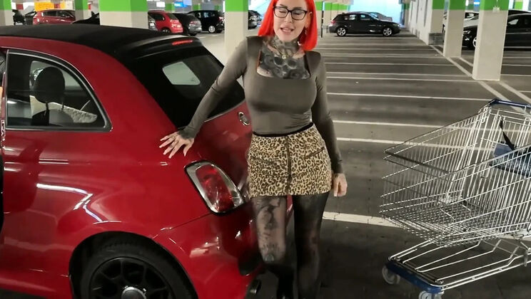 Carpet Slut MILF Picked Up at Furniture Store: Hard Fuck Until She Runs