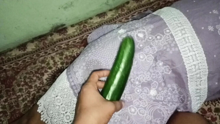 Reshmi Alone with Money First Time Indian Sex